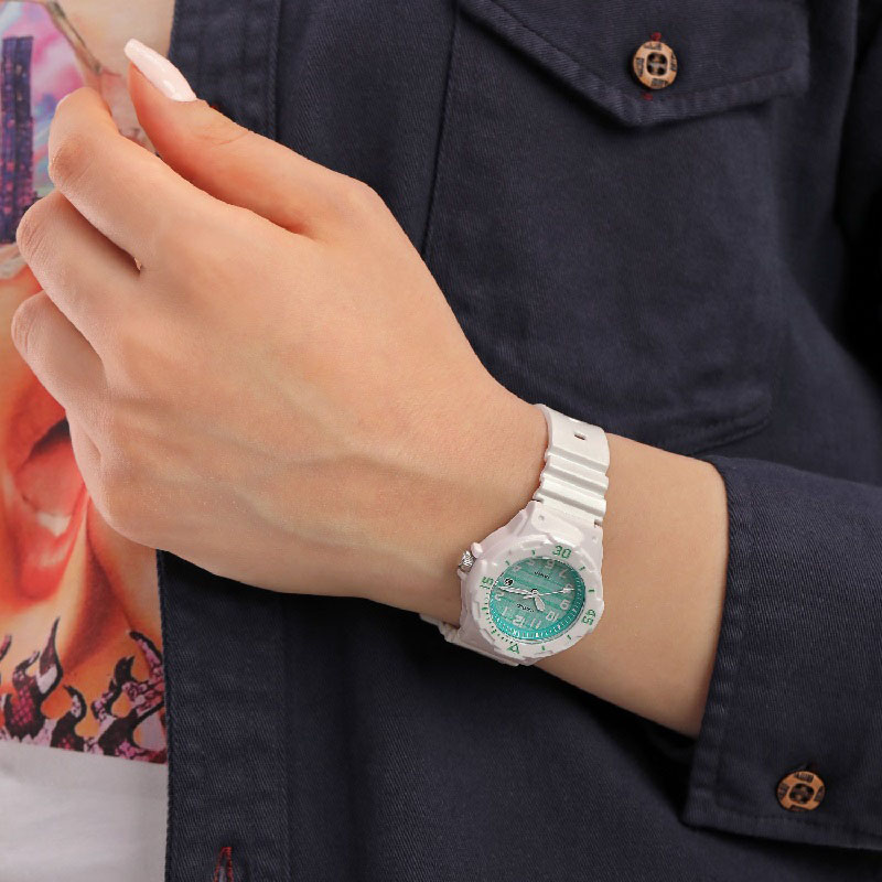 ساعت کاسیو Casio General زنانه مدل LRW-200H-3CVDF