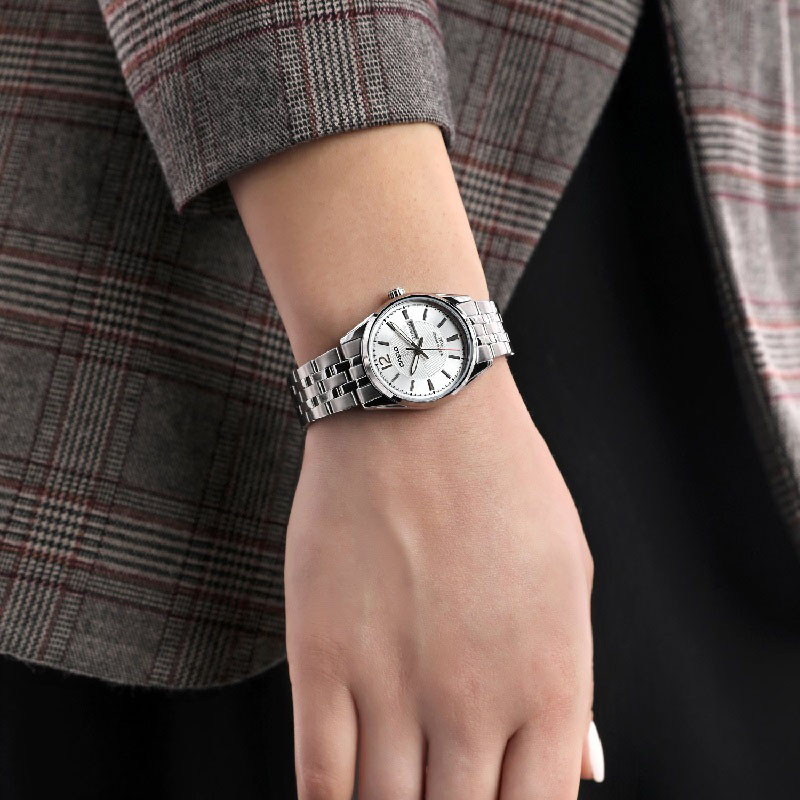 ساعت کاسیو Casio General زنانه مدل LTP-1335D-7AVDF