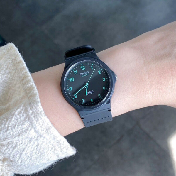 ساعت کاسیو Casio زنانه مدل MQ-24B-8BDF