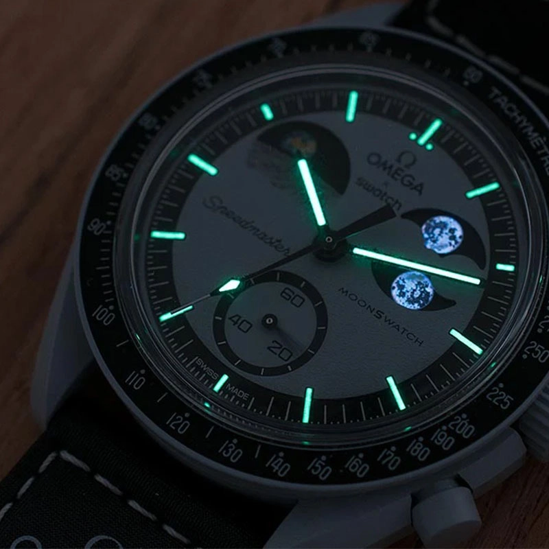 ساعت سواچ مدل Mission To Earthphas SO33M700 از کالکشن MOONSWATCH